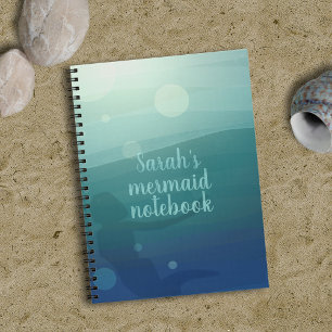 Aquamariner Meerjungfrau Schwimmen im Wave-Noteboo Notizblock