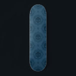 Aquamariner Viktorianischer Gothic-Schädel und Mon Skateboard<br><div class="desc">Dieses elegante Skateboard mit Viktorianischem Schädelmuster und individuellem Monogramm würde ein wunderbares Geschenk für jemanden machen,  der gotische Sachen Liebe! Fügen Sie einfach den gewünschten Initial hinzu,  indem Sie auf die Option "Personalisieren Sie diese Vorlage" klicken.</div>