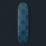Aquamariner Viktorianischer Gothic-Schädel und Mon Skateboard<br><div class="desc">Dieses elegante Skateboard mit Viktorianischem Schädelmuster und individuellem Monogramm würde ein wunderbares Geschenk für jemanden machen,  der gotische Sachen Liebe! Fügen Sie einfach den gewünschten Initial hinzu,  indem Sie auf die Option "Personalisieren Sie diese Vorlage" klicken.</div>