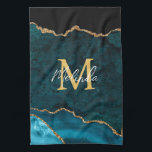 Aquamarines Blau und Goldmarmor Agate Geschirrtuch<br><div class="desc">Dieses Küchentuch mit elegantem und glamourösem Marmorboden mit geode gemstone Details und Imitaten goldenen Glitzer Akzente. Das Monogramm kombiniert handgeschriebene Skripte mit modernen serifenlosen Schriftart für ein elegantes und raffiniertes Aussehen. Dies wird das ideale Geschenk, da es mit einem Namen und Initial angepasst werden kann. Die tiefen aquamarinen Blautöne machen...</div>
