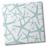 Aquamarines Blue Nautical Beach Muster Fliese<br><div class="desc">Ein niedliches und trendiges, hellblaues aquamarines Strandmuster mit Seestern. Ob Sie gewollt haben, diese Kachel als kleinen Untersetzer oder Trivet für einen Drink oder Teller zu verwenden... oder Sie wollte, groß mit einem Küchenrücken oder Badezimmerfliesen zu gehen, ist an Ihnen! Tun Sie eine Wand, einen Rand oder nur eine Akzent-Kachel....</div>