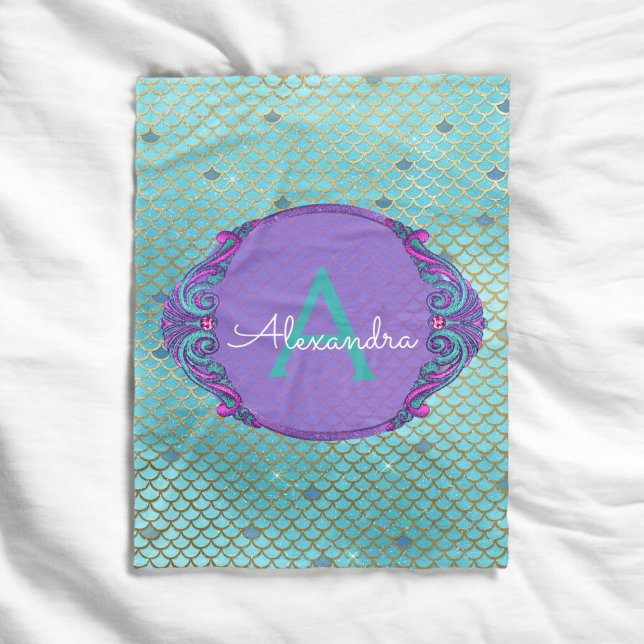 Aquamarines Green und Lila Mermaid-Monogramm Fleecedecke (Von Creator hochgeladen)