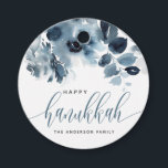 Aquarell Blau Blumen Happy Hanukkah Calligraphy Geschenkanhänger<br><div class="desc">Happy Hanukka! Fügen Sie Ihren Geschenken einen schönen Blumenakzent mit diesen Blumenfavoriten-Tags hinzu. Es zeichnet sich durch ein Aquarellmuster blauer Blumen aus. Die Texte sind für jede Veranstaltung vollständig editierbar. Matching-Elemente sind verfügbar.</div>