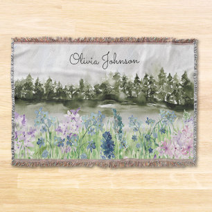 Aquarell Blau Lila Blumenwiese auf dem Berg Decke
