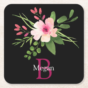 Aquarell-Blume, Name und Monogramm auf Schwarz Rechteckiger Pappuntersetzer