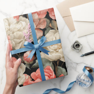 Aquarell Korallen-Pfingstrose Creme Blumenmuster Geschenkpapier