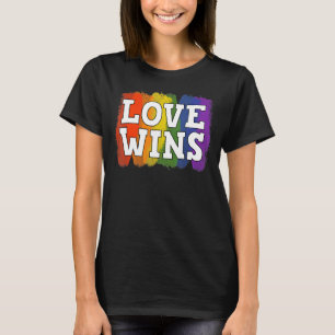 Aquarell Lgbt Liebe gewinnt Regenbogenfarbe Typogr T-Shirt