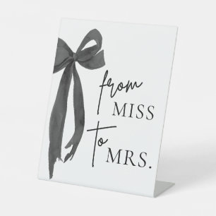 Aquarell Moderne Schwarzer Bogen Von Miss zu Mrs. Sockelschild