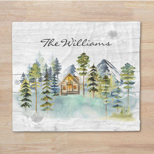 Aquarell Rustikale Neblige Waldberghütte Fleecedecke