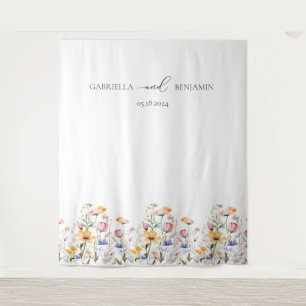 Aquarell-Wiesen-Wildblumen-Hochzeitskulisse Wandteppich