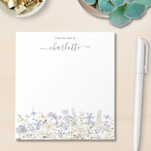 Aquarellblaue Blumen Elegantes Monogramm Floral Notizblock