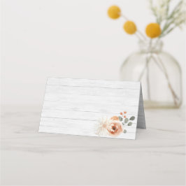 Aquarellblume auf Platzkarten aus hellem Holz