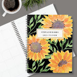 Aquarellblume Personalisiert 2023 Planer<br><div class="desc">Dieser einzigartige Planner ist mit gelben Aquarellblumen und grünen Blätter auf schwarzem Hintergrund dekoriert. Einfach mit Ihrem Namen und Jahr anpassbar. Weil wir unsere Kunstwerke erstellen,  werden Sie dieses exakte Bild von anderen Designern nicht finden. Original Wasserfarbe © Michele Davies.</div>