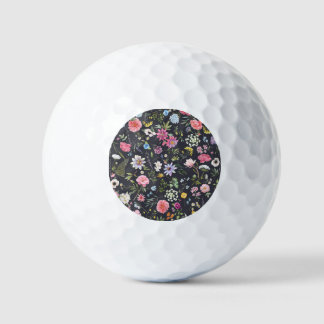 Aquarellblume: sanftes Sommermuster. Golfball