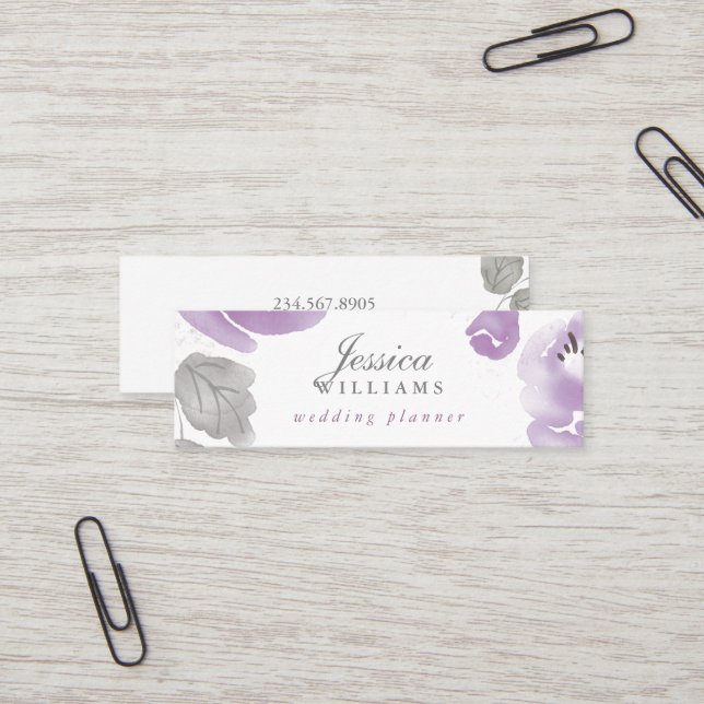 Aquarelle violette Roses Floral Mini Carte de visi (Devant/Arrière en situation)