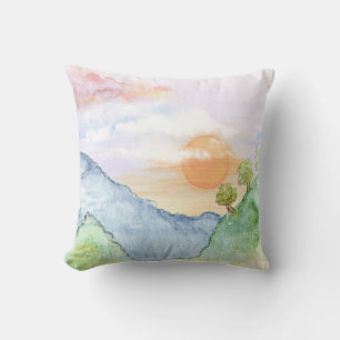 Aquareller Sonnenuntergang über Gebirge und Bäume Kissen
