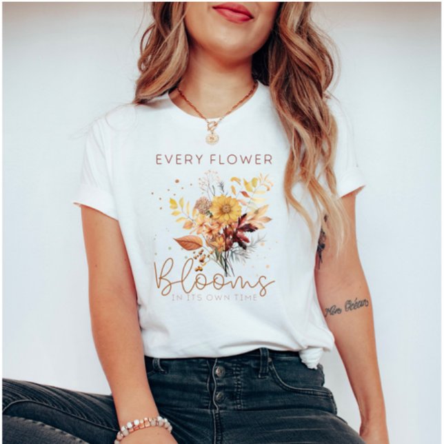 Aquarellfarben Herbstliche Blume Inspirationsangeb T-Shirt (Von Creator hochgeladen)
