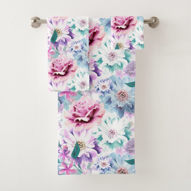 Aquarellfarben, rosa, blaue Blumen. Badhandtuch Set (Insitu)