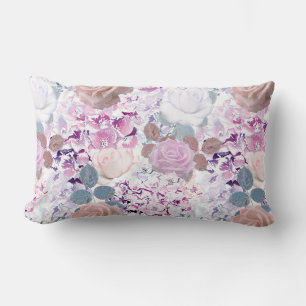 Aquarellfarbene Rose und Hydrangeas. Lendenkissen