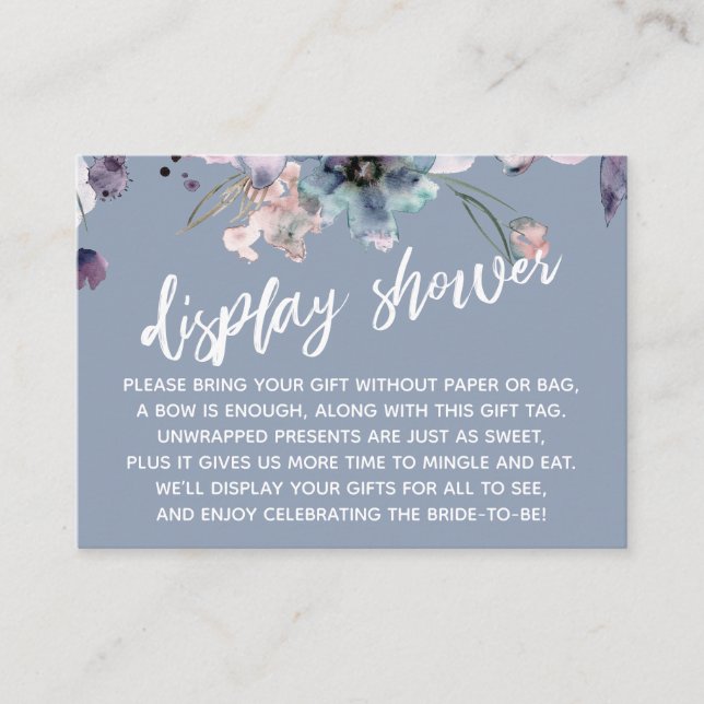 Aquarellfarbenes Blumendusty Blue Display Brautpar Begleitkarte (Vorderseite)