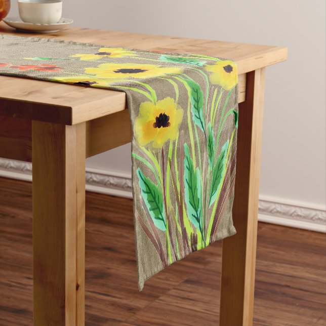 Aquarellgelbe Blumen auf Burlap Kurzer Tischläufer (Beispiel)