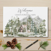 Aquarellkabine im grünen Pinienwald