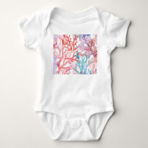 Aquarellkorallen: Unterwasser-Weltmuster. Baby Strampler