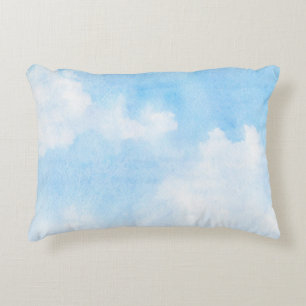 Aquarellwolken und Himmelhintergrund Dekokissen