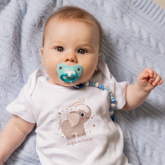 Aquarius Baby: "Wasserträger's Cosmic Cuteness" Baby Strampler (Von Creator hochgeladen)