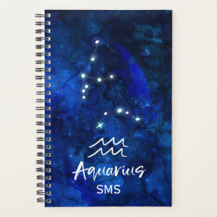 Aquarius-Sternbild Blaue Galaxie Monogramm Planer