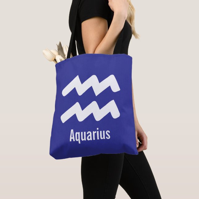 Aquarius-Sternzeichen-Eigenschaften Minimale Astro Tasche (Von Nahem)