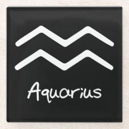 Aquarius Zodiac-Zeichen auf schwarzem Hintergrund Glasuntersetzer