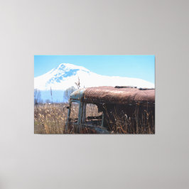 Ararat und alter sowjetischer Bus in Armenien Leinwanddruck