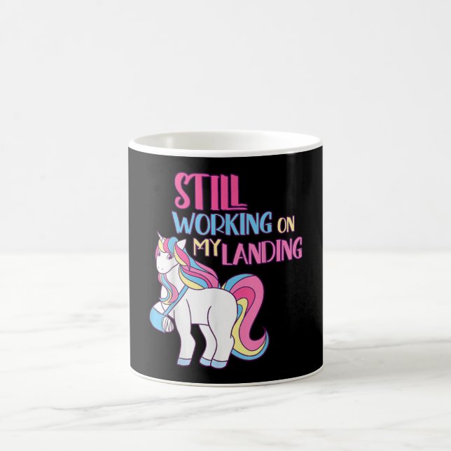 Arbeiten Sie noch an meinem Landereignis gebrochen Kaffeetasse (Mittel)