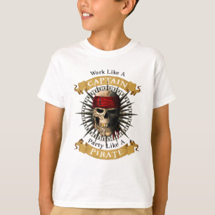 Arbeiten wie ein Captain-Party wie eine Piratenpup T-Shirt