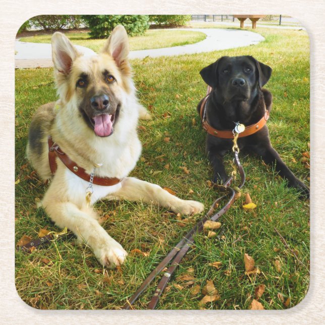 Arbeitende Mädchen Rechteckiger Pappuntersetzer (Vorderseite)