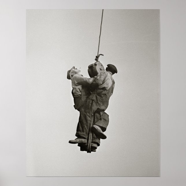 Arbeiter aufgehoben von Crane, 1935. Vintages Foto Poster (Vorne)