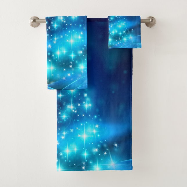 Arbre de Noël bleu cool avec lumières étincelantes (En situation)