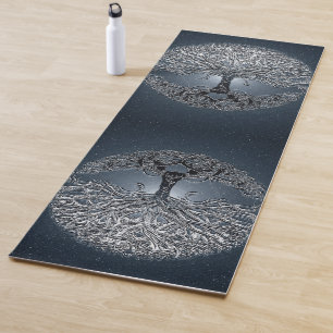 Arbre de tapis éloigné de yoga de galaxie de la