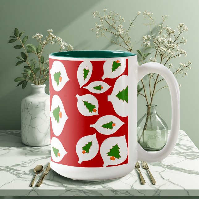 Arbre vert ornement de Noël Mug rouge (Greenery Christmas Tree Ornament Red Decorative Two-Tone Coffee Mug)