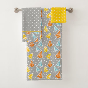Arbres modernes et serviettes de bain pois