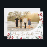 Arch Winter Botanicals Foto Weihnachten<br><div class="desc">Mit unseren handbemalten Winterbeeren und Blattwerk, bearbeitbaren Pinselskriptgrüssen und einem Arkadenmotiv aus dem Foto. Auf der Kartenrückseite befindet sich ein passendes Muster und ein Platz für ein zusätzliches Foto und einen benutzerdefinierten Text. Gewollt, um noch mehr anpassen? Klicken Sie auf "Bearbeiten mit dem Entwurfswerkzeug". Viel Spaß beim Umziehen der Kunstwerke,...</div>