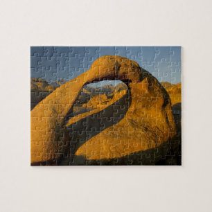 Arche in Alabama Hills Eastern Sierras near Lone