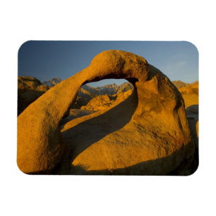 Arche in Alabama Hills Eastern Sierras near Lone Magnet