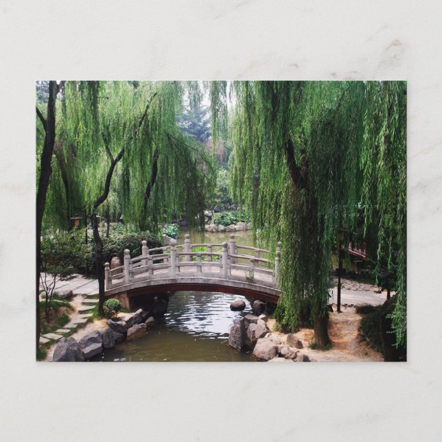 Arched Bridge im friedlichen Park Postkarte (Vorderseite)