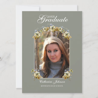 Arched Sage Green Floral Graduation Einladung