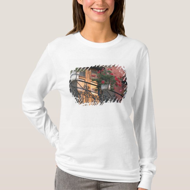 Architektur auf den Straßen von San Miguel de T-Shirt (Vorderseite)