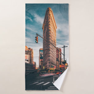 ARCHITEKTURELLE FOTOGRAFIE DES BROWNEN GEBÄUDE BADEHANDTUCH