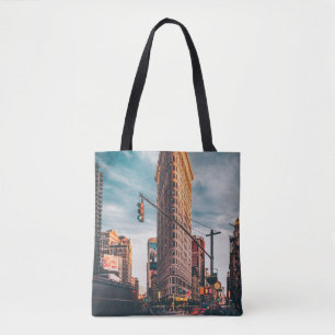 ARCHITEKTURELLE FOTOGRAFIE DES BROWNEN GEBÄUDE TASCHE