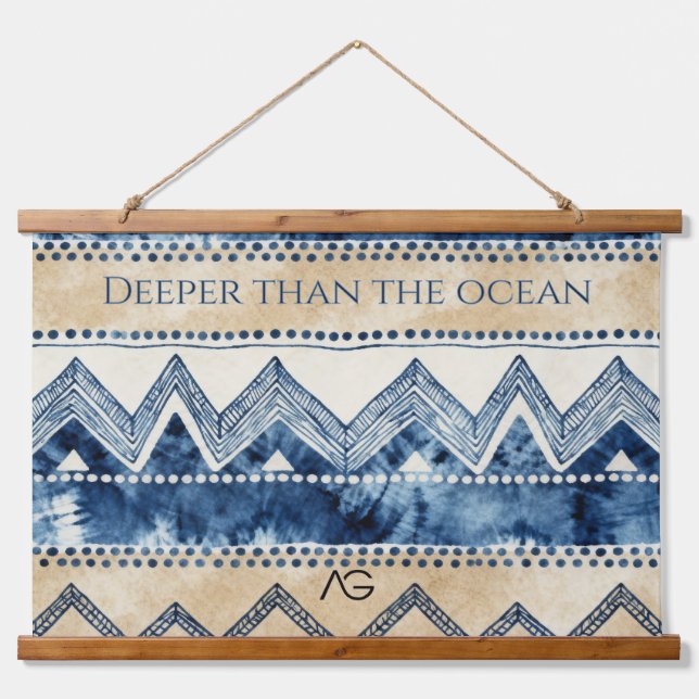 Aria Grace Indigo Sands Tribal Stripe Pattern Wandteppich Mit Holzrahmen (Vorne)